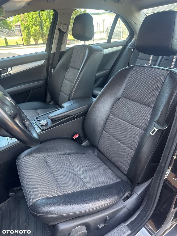 Mercedes-Benz Klasa C 220 CDI DPF Automatik Avantgarde - 11