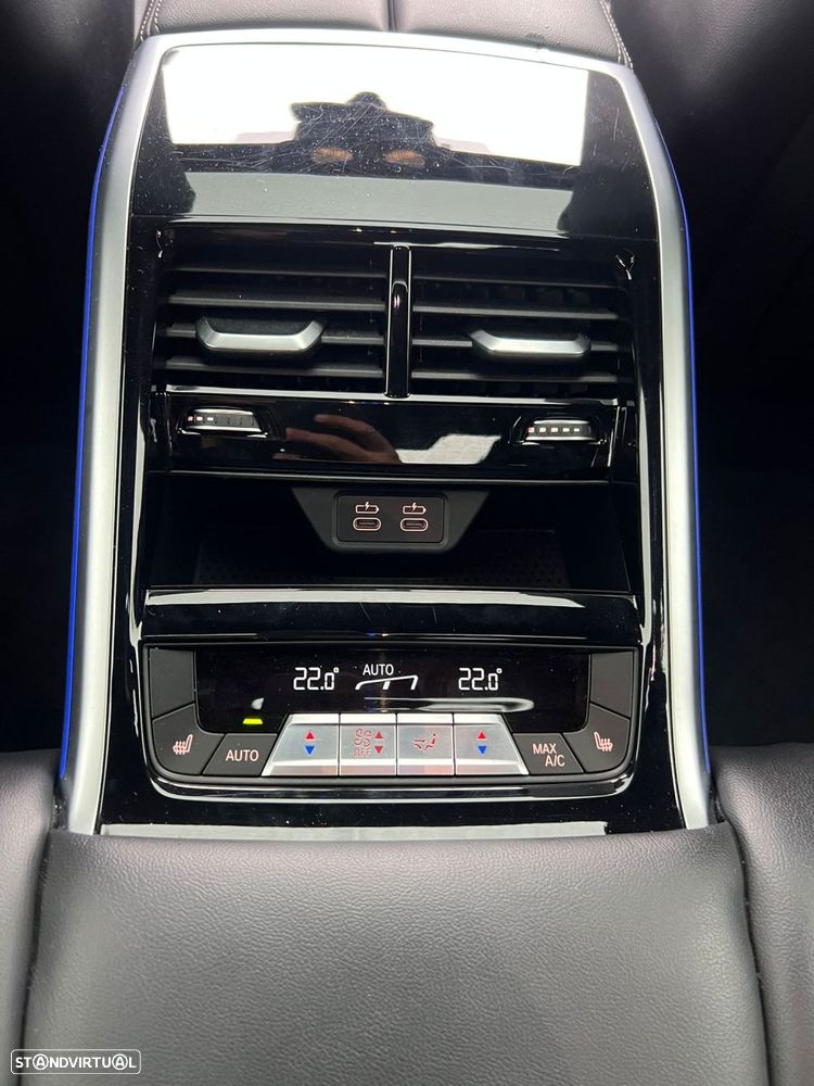 BMW 840 Gran Coupé d xDrive Pack M - 43