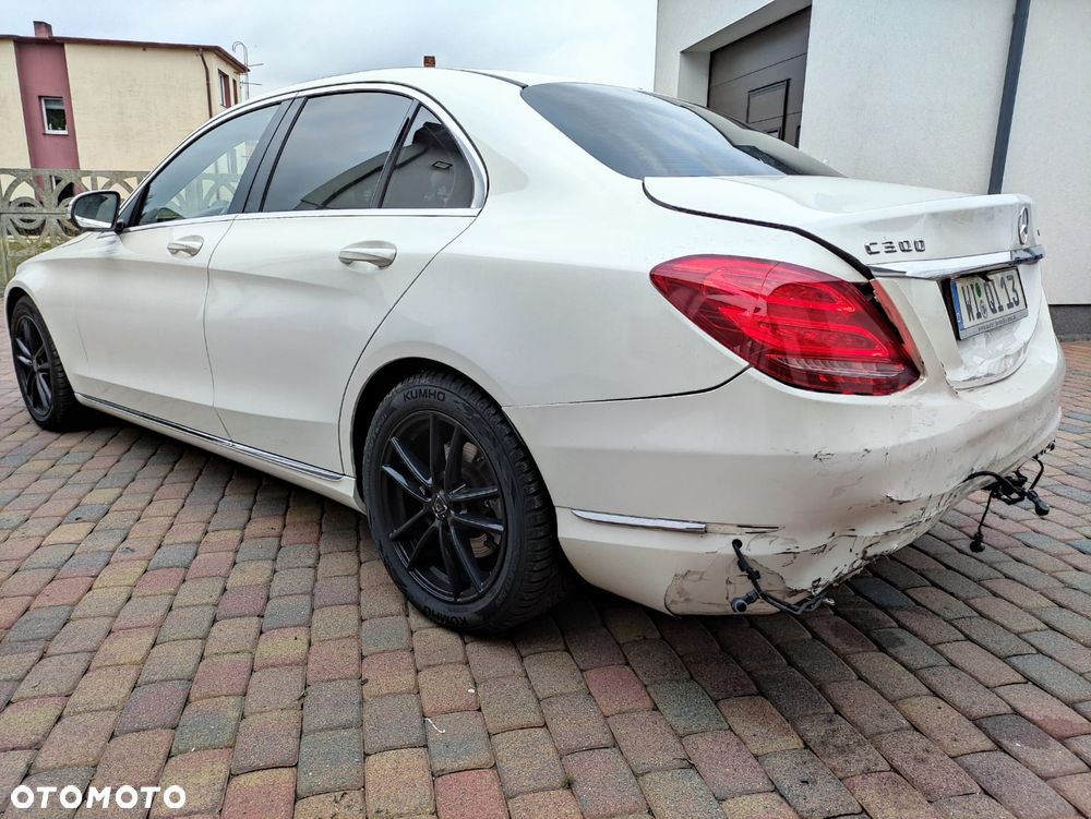 Mercedes-Benz Klasa C 300 BlueTEC Hybrid 7G-TRONIC Edition 1 - 38