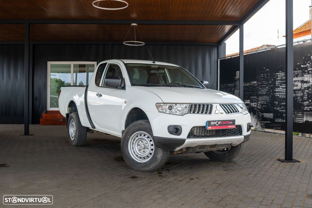 Mitsubishi L200 2.5 DI-D Club Intense 3L 4WD - 1
