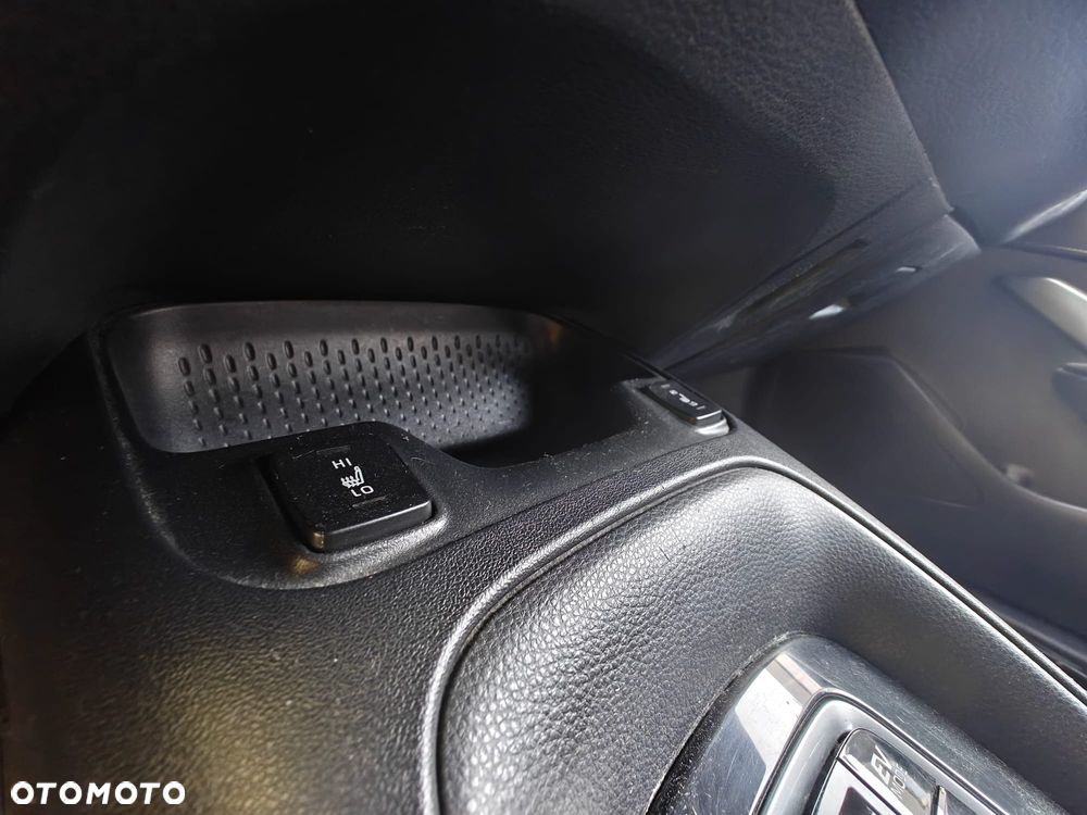 Suzuki Swace 1.8 Hybrid Elegance CVT - 16