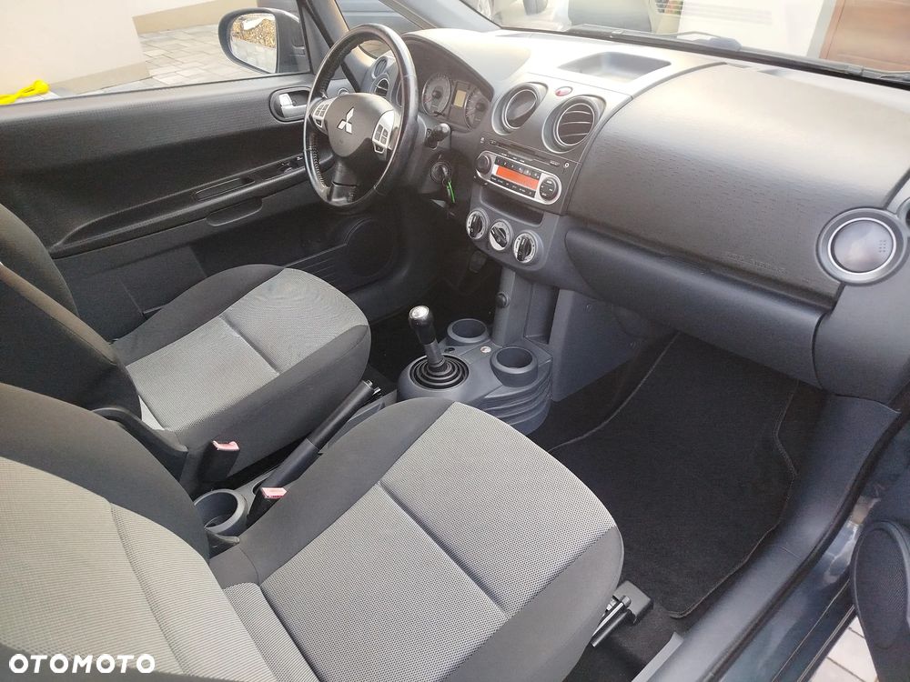 Mitsubishi Colt - 7