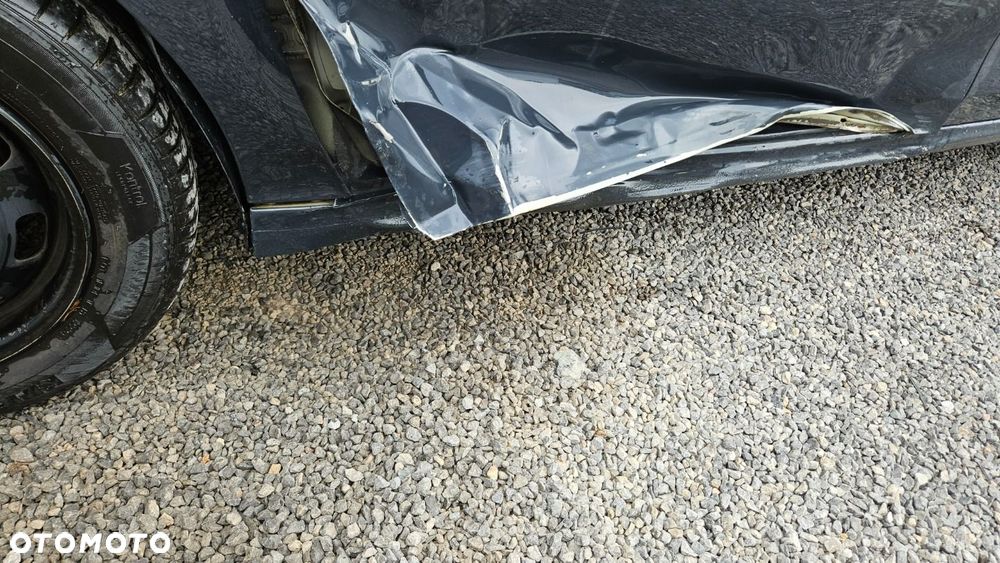Peugeot 208 - 15