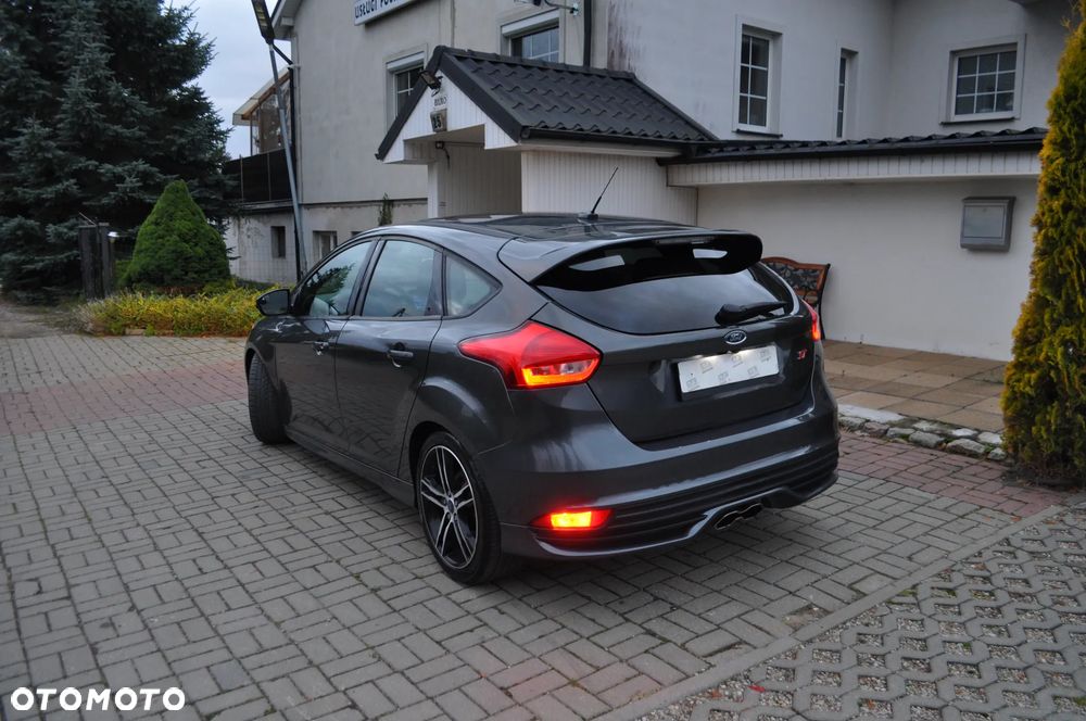 Ford Focus 2018 photo 3
