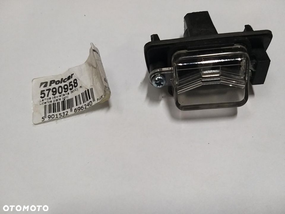 OŚWIETLENIE TABLICY REJ  P/L  Citroen Berlingo,Saxo,Xsara  Peugeot 306,406,Partner 5790958,6340 99