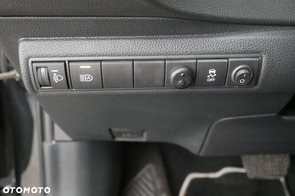 Toyota Corolla - 25