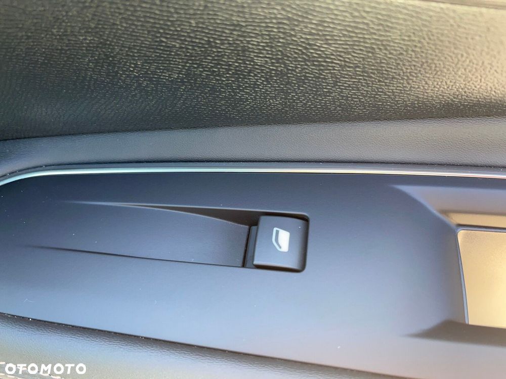 Peugeot 3008 1.6 PureTech GPF GT Line S&S EAT8 - 21