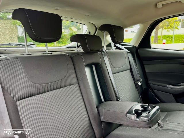 Ford Focus 1.0 EcoBoost S&S Titanium - 8