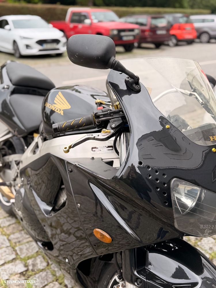 Honda CBR - 19
