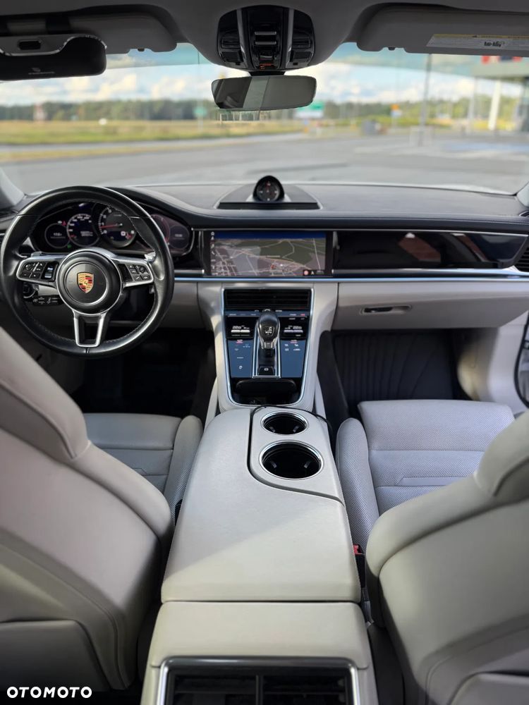 Porsche Panamera Standard - 6