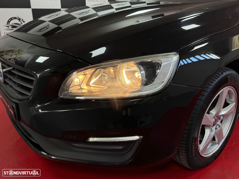 Volvo V60 D2 Momentum - 9