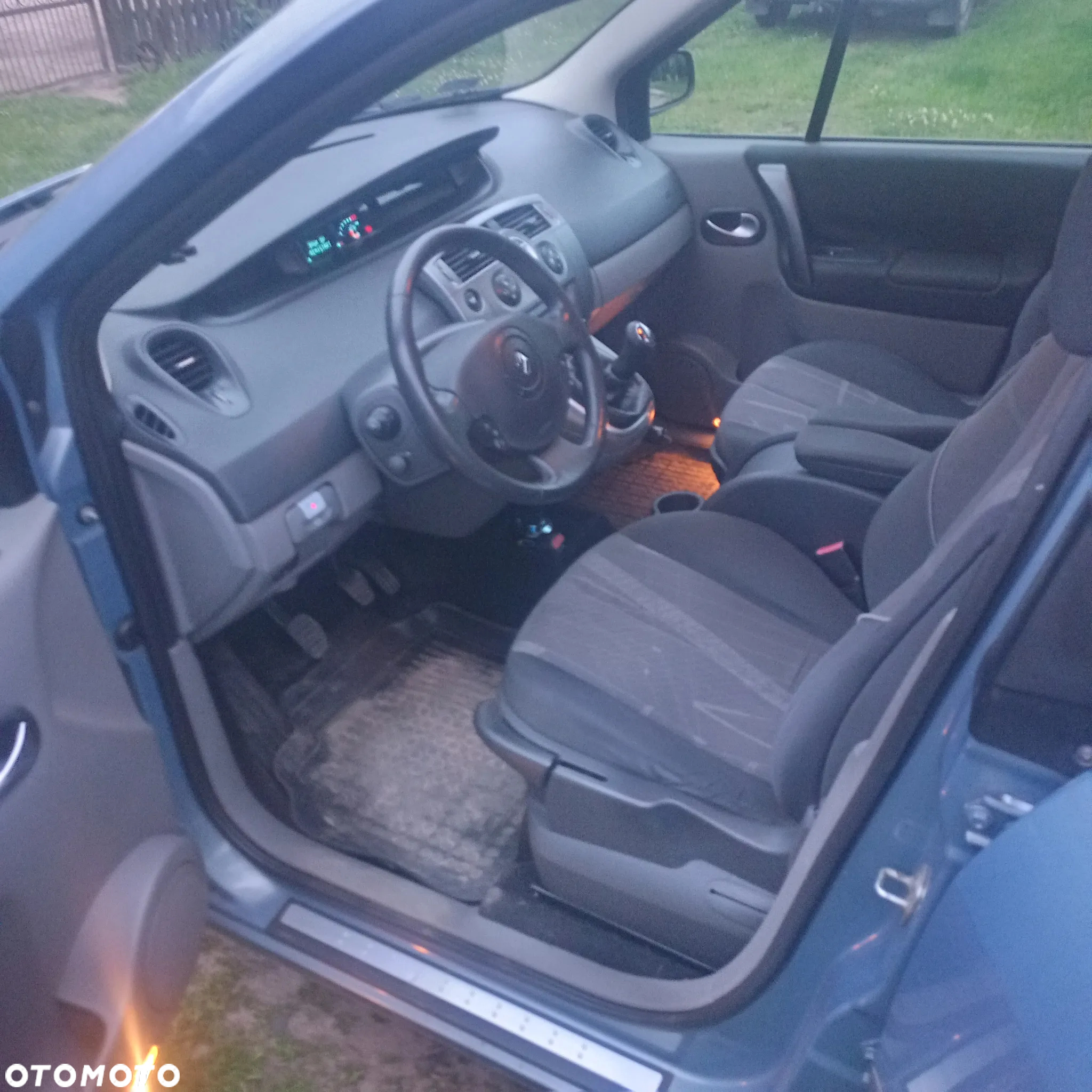 Renault Scenic 1.6 Confort Expression - 9