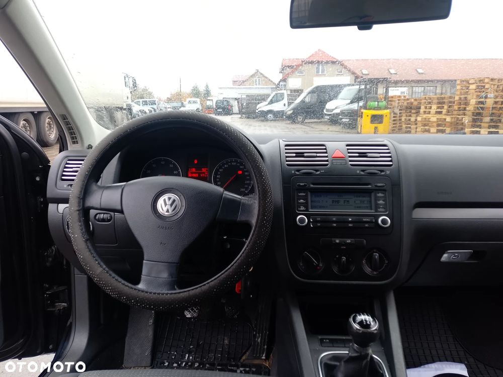 Volkswagen Jetta - 5