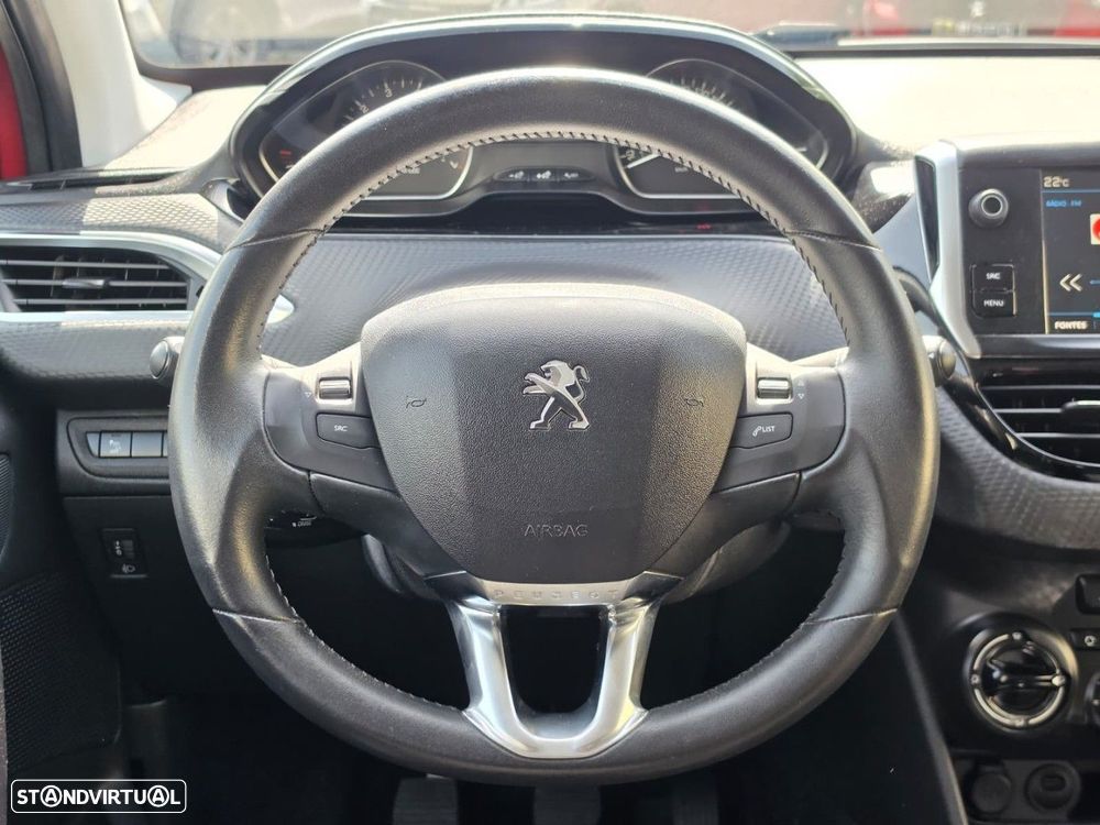 Peugeot 208 1.2 PureTech Signature - 16