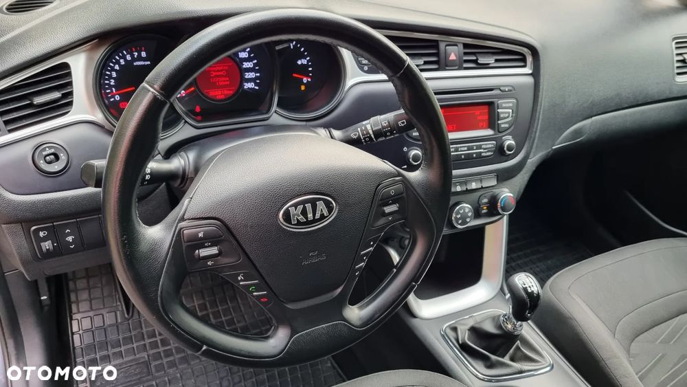 Kia Ceed Cee'd 1.4 L - 24