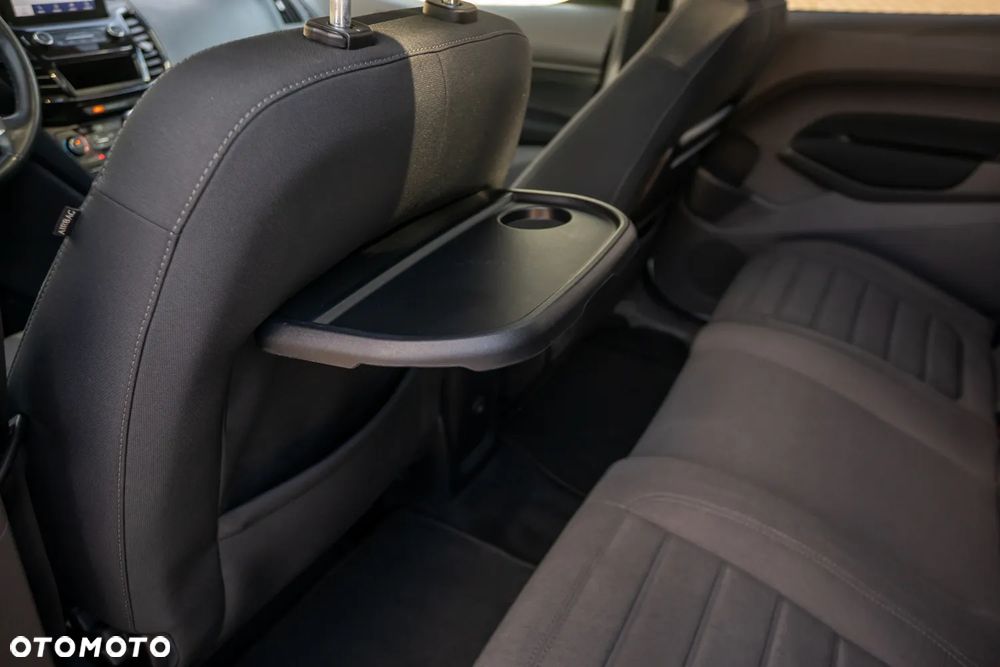 Ford Tourneo Connect Grand - 38