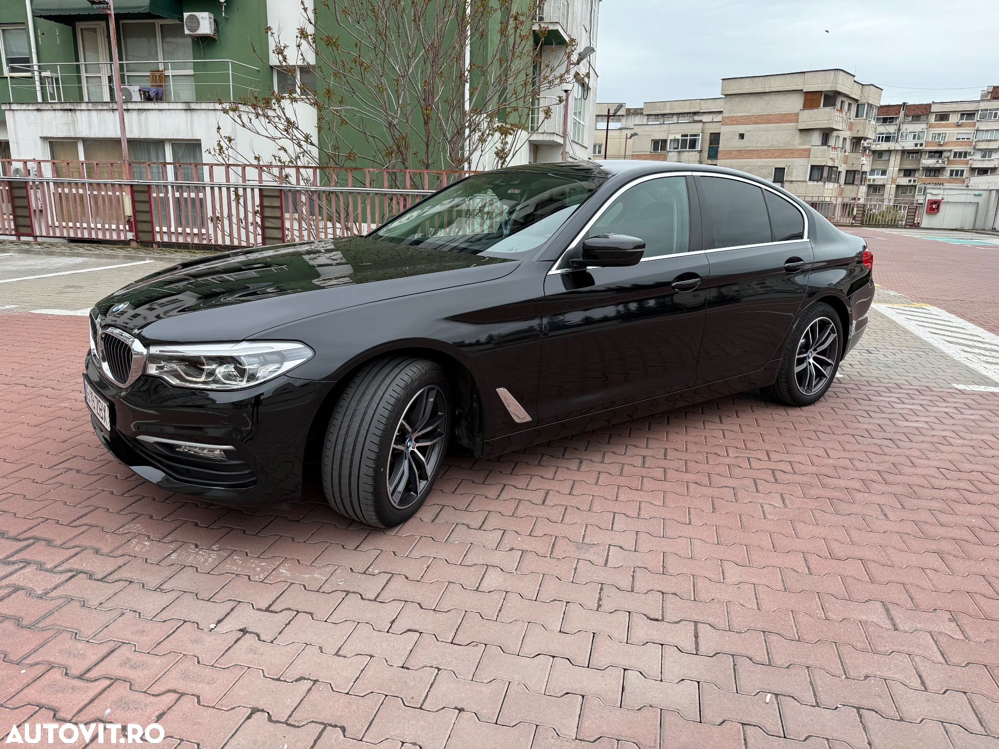 BMW Seria 5 520d AT - 25