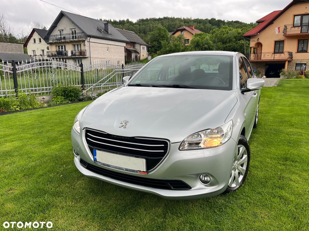 Peugeot 301 1.2 VTi/Pure Tech Allure - 1