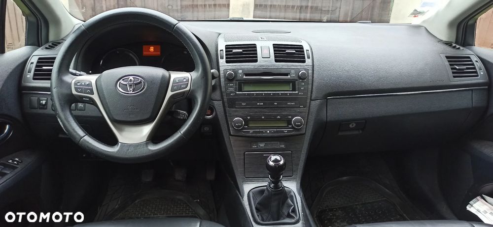 Toyota Avensis - 5