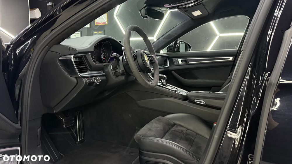 Porsche Panamera - 11