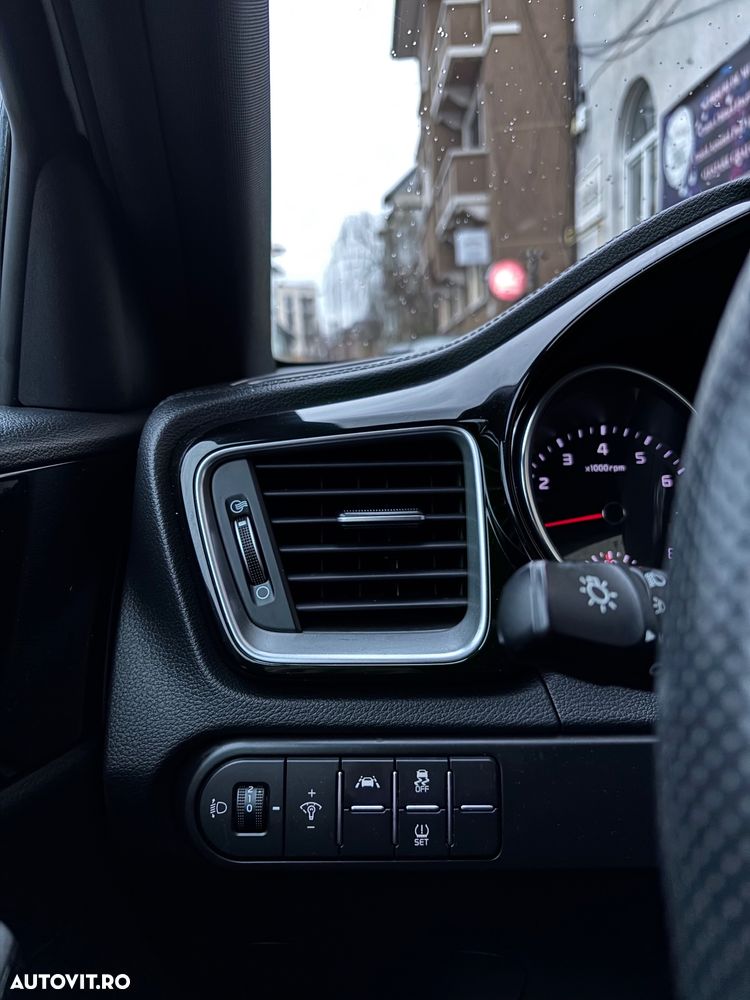 Kia Ceed 1.4 T-GDI 7DCT GT Line - 6