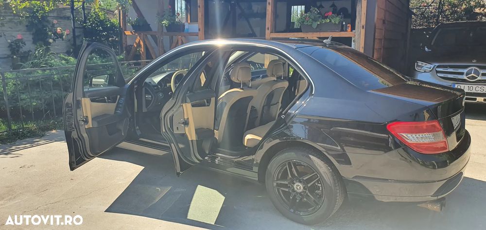 Mercedes-Benz C - 16