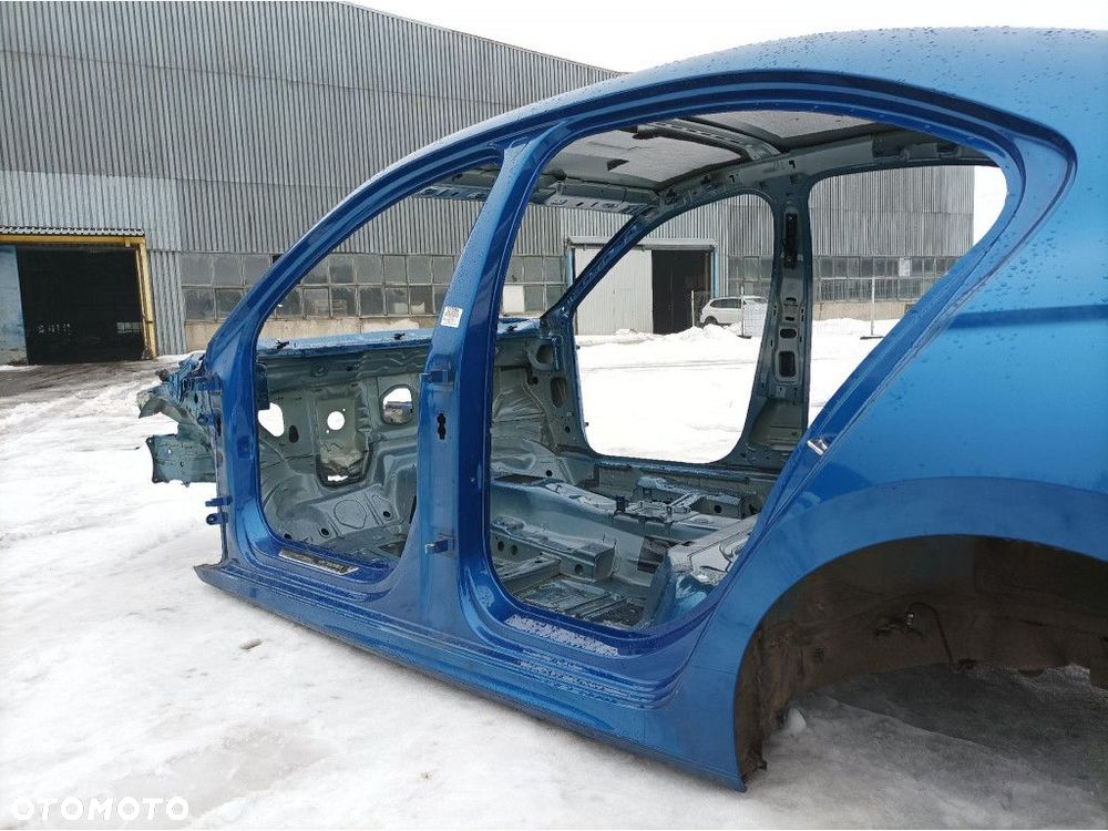 SKODA OCTAVIA IV HB PRÓG SŁUPEK LEWY A I B LF5W - 2
