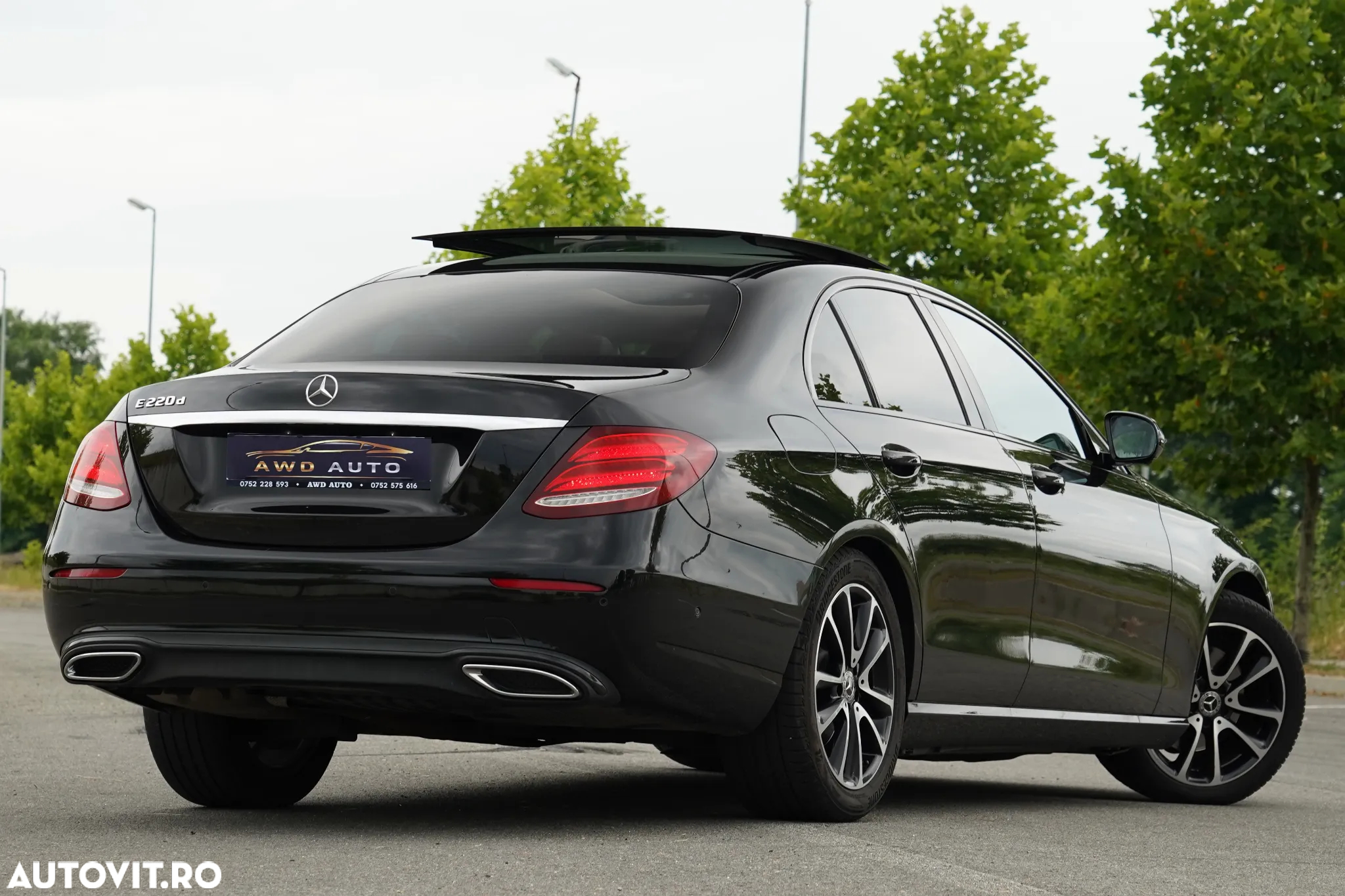 Mercedes-Benz E 220 d 9G-TRONIC Exclusive - 4