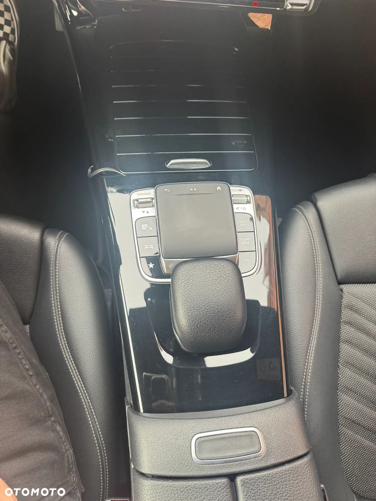 Mercedes-Benz Klasa A 220 4-Matic Progressive 7G-DCT - 24