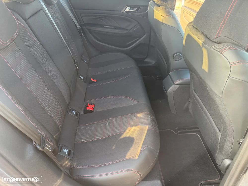 Peugeot 308 PureTech 130 EAT6 Stop & Start GT-Line Edition - 21