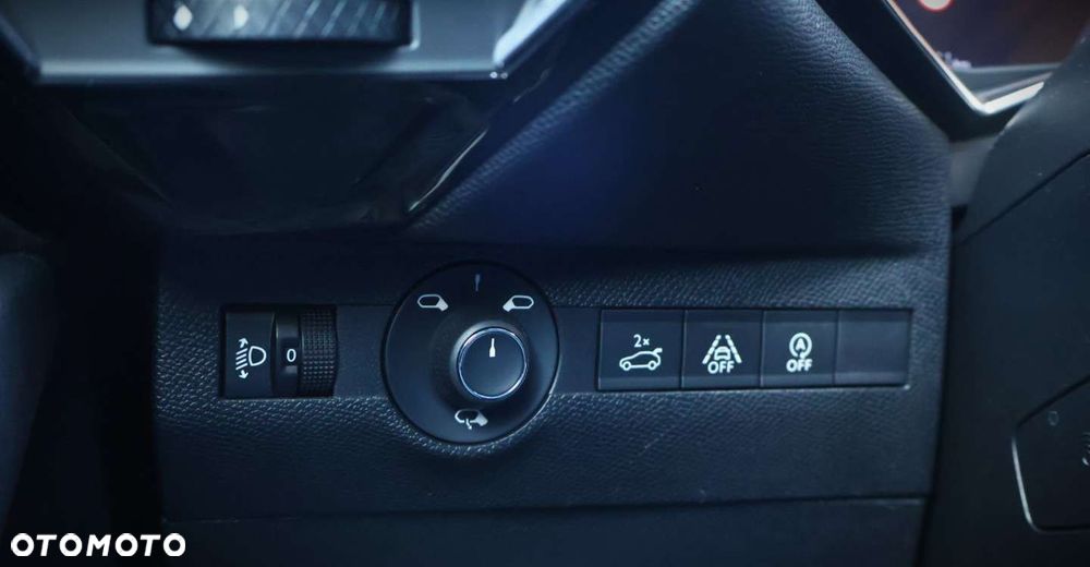 DS Automobiles DS 7 Crossback 2.0 BlueHDi Performance Line + - 36