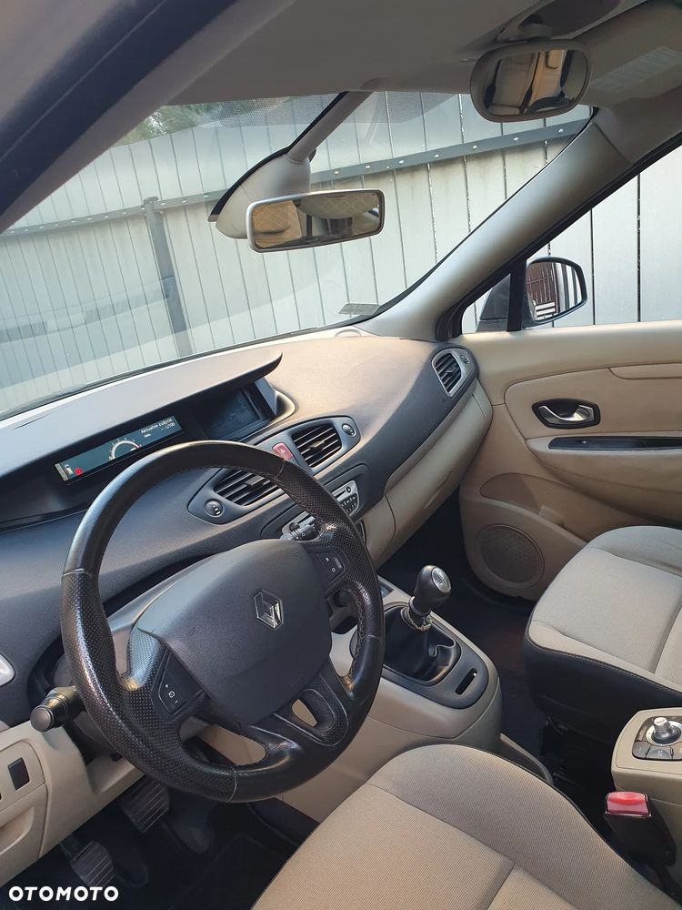 Renault Scenic - 7