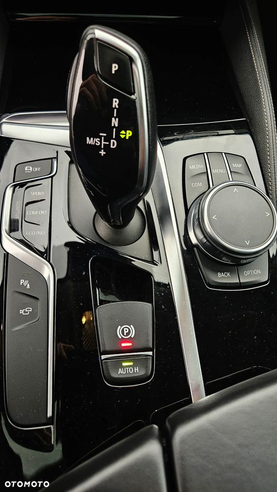 BMW Seria 5 520d Efficient Dynamics Luxury Line sport - 32