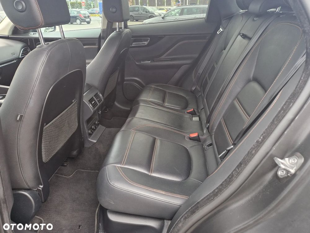 Jaguar F-Pace 2.0 i4P AWD Prestige - 10