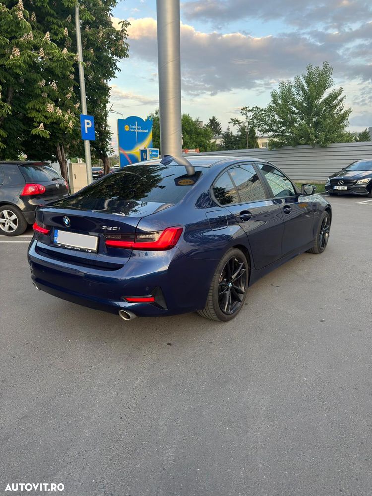 BMW Seria 3 320i AT - 11