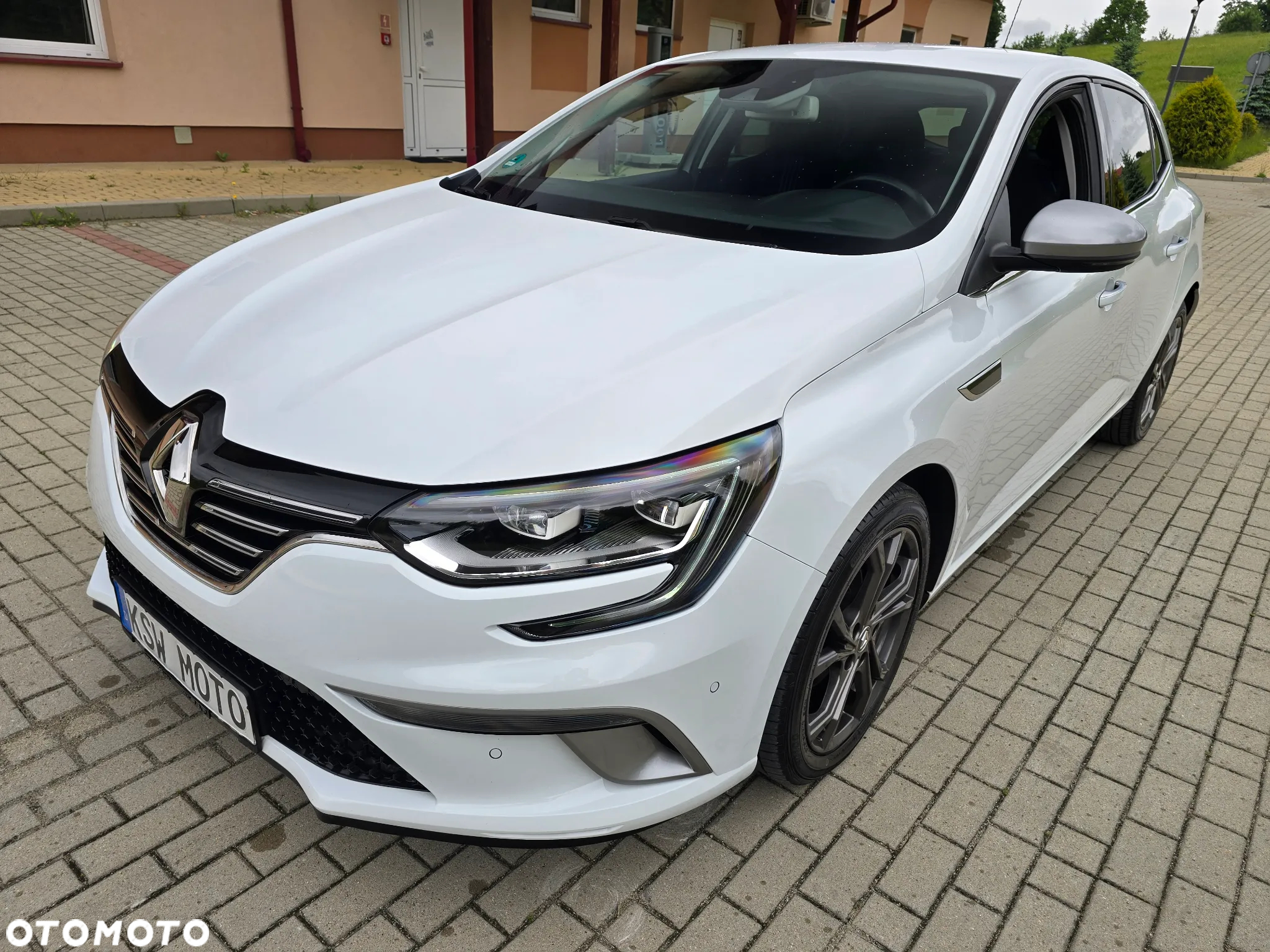 Renault Megane ENERGY TCe 130 GT LINE - 11