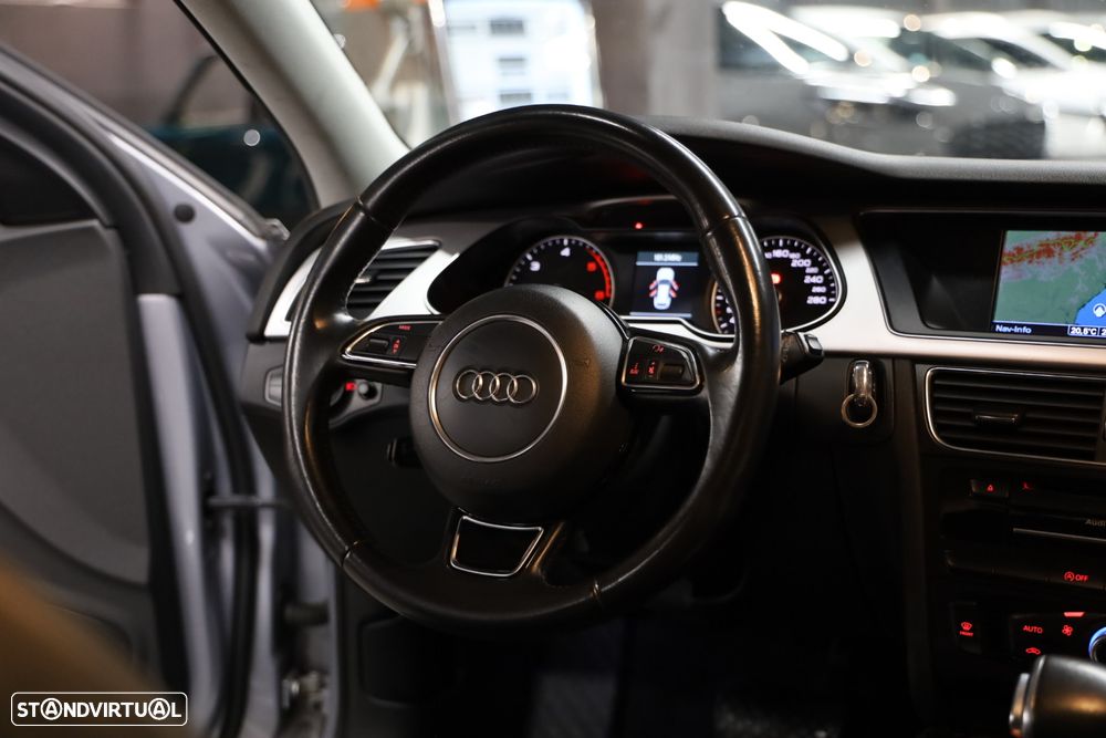 Audi A4 Avant 2.0 TDI Multitronic S-line - 26