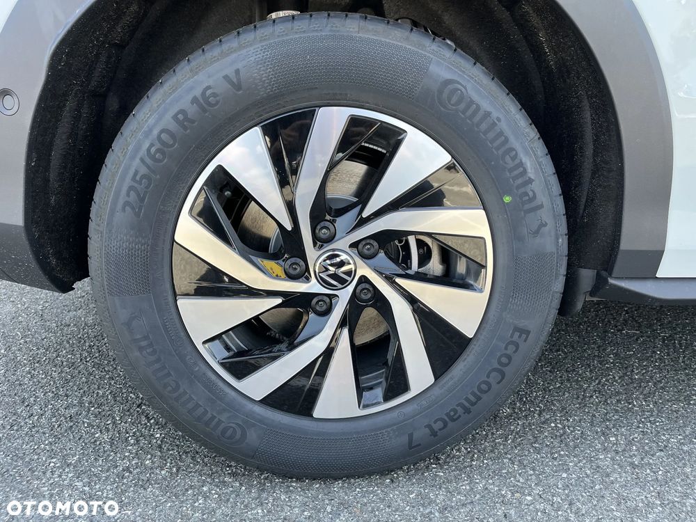 Volkswagen T-Roc 1.5 eTSI Life DSG - 19