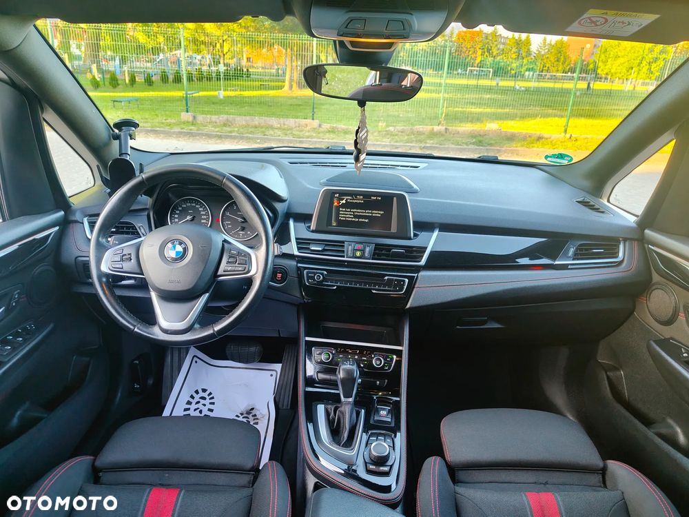 BMW Seria 2 218d Sport - 11