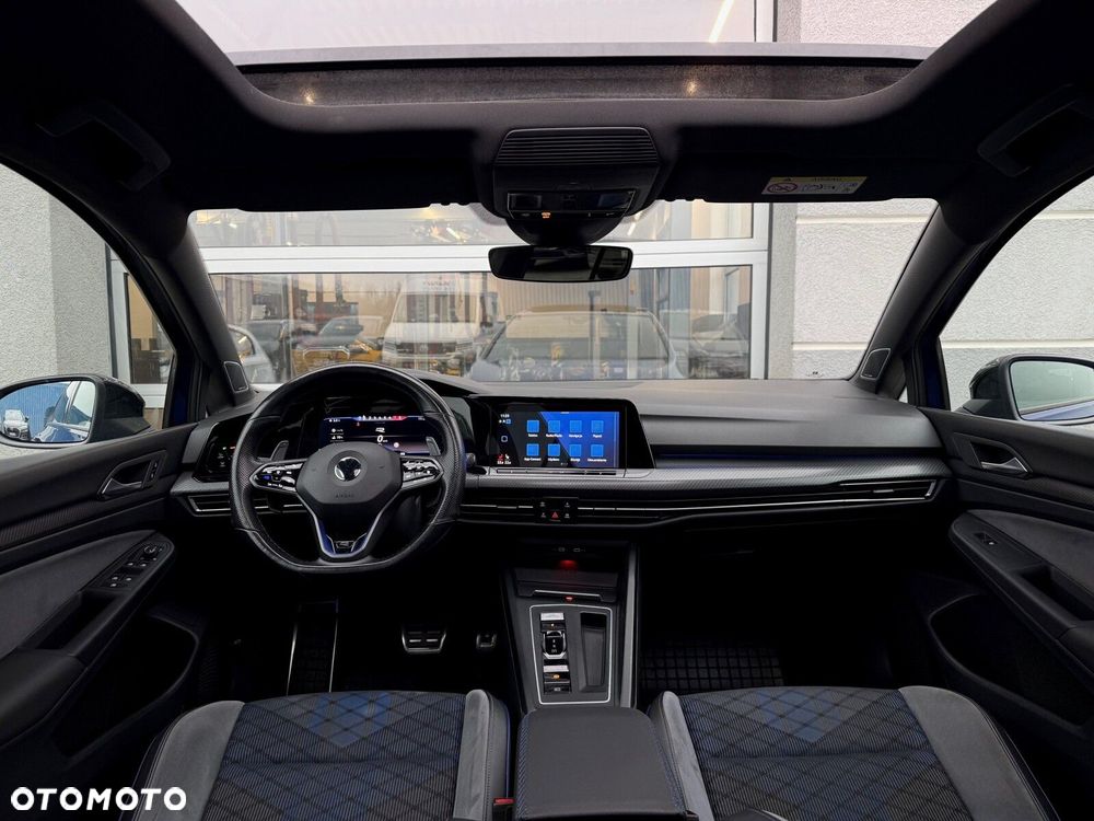 Volkswagen Golf - 11