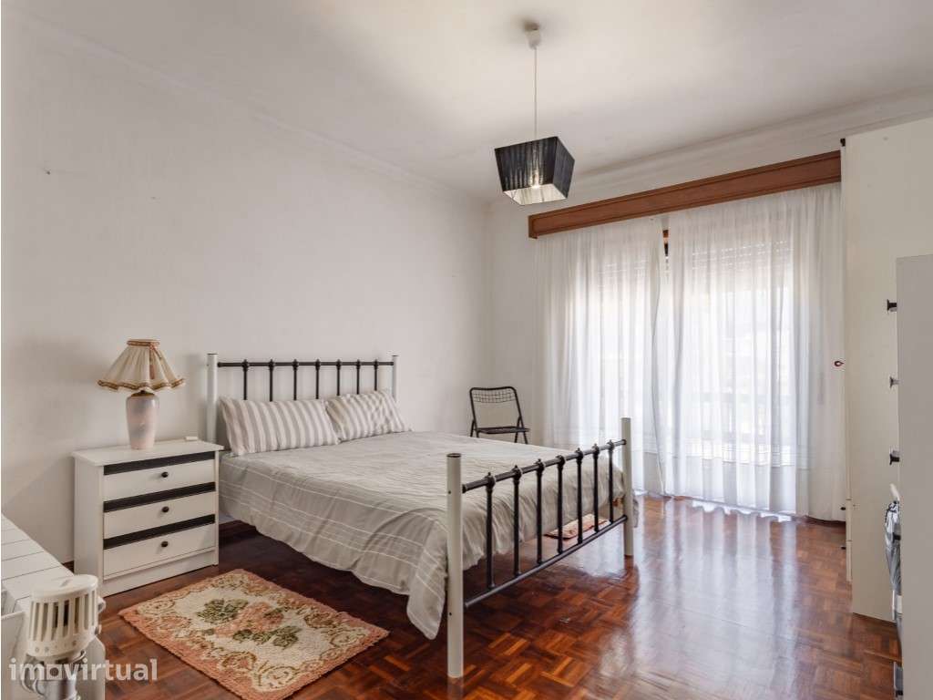 Moradia Familiar com Vista Serra e Mar Tranquilidade a 3 Minutos da... - Grande imagem: 2/30
