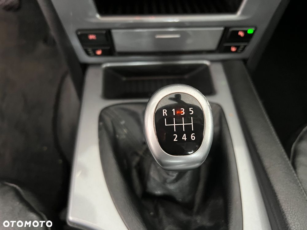 BMW Seria 5 520d - 33