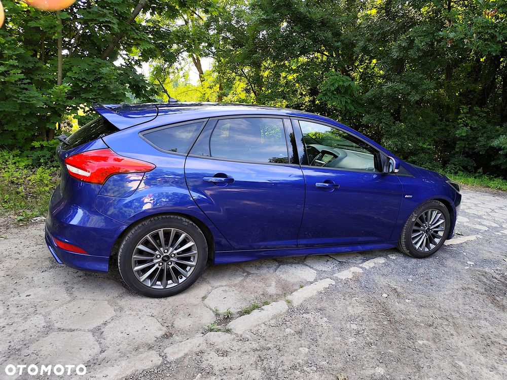 Ford Focus - 23