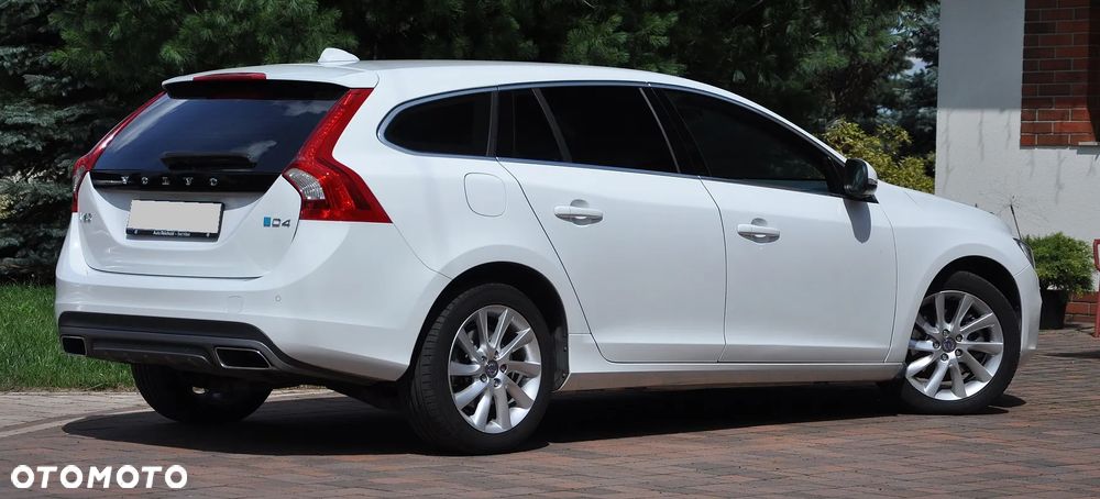 Volvo V60 D4 Geartronic - 13
