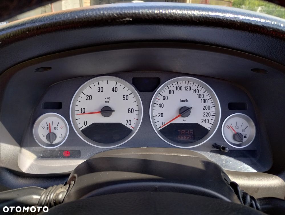 Opel Astra 1.8 16V Linea Rossa - 9