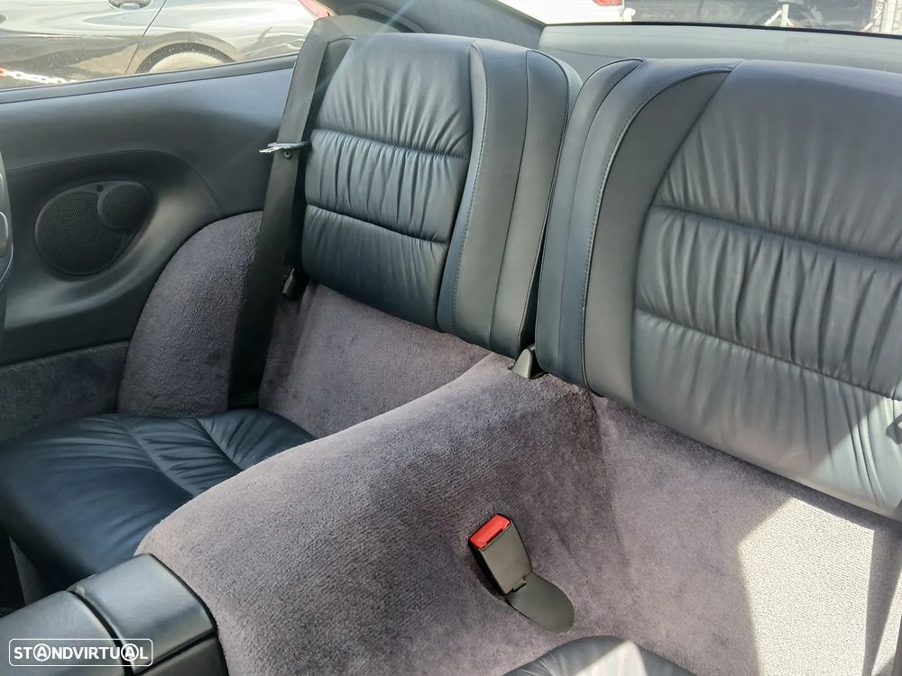 Porsche 911 Série F - 29