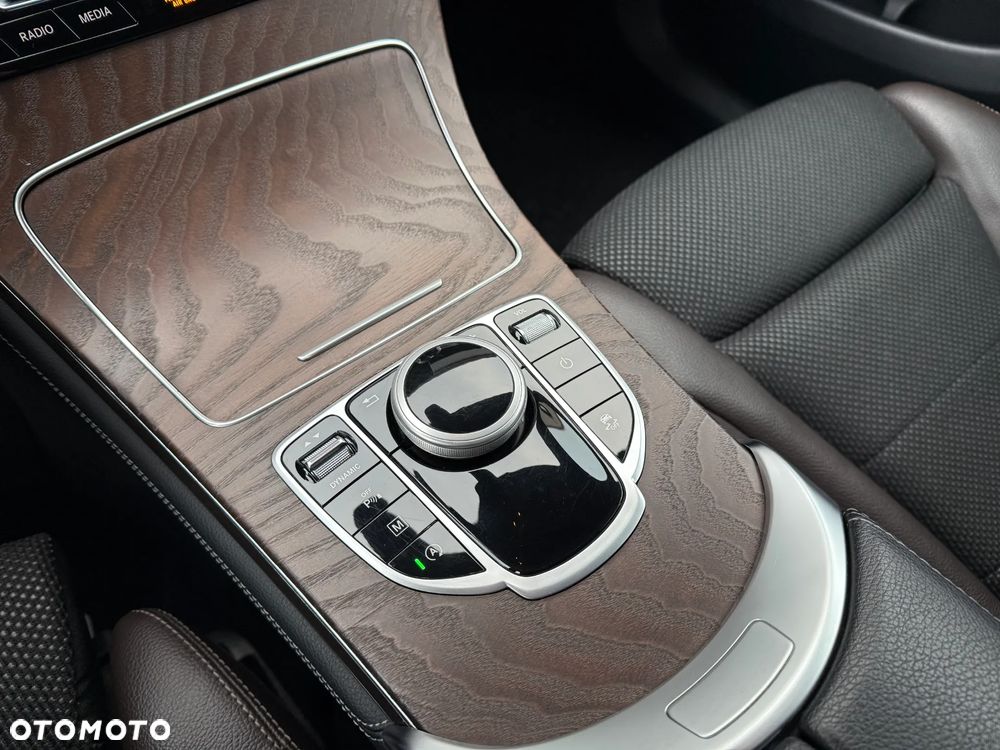 Mercedes-Benz GLC - 16