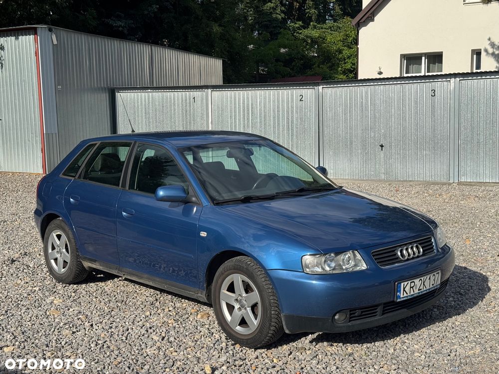 Audi A3 Sportback - 2
