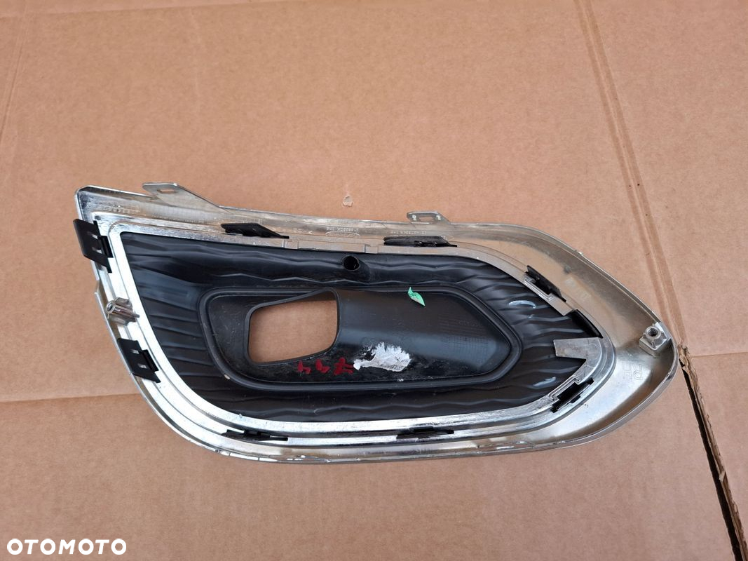 KRATKA PRAWA RENAULT KADJAR LIFT ORYGINAŁ ŁADNY STAN - 4