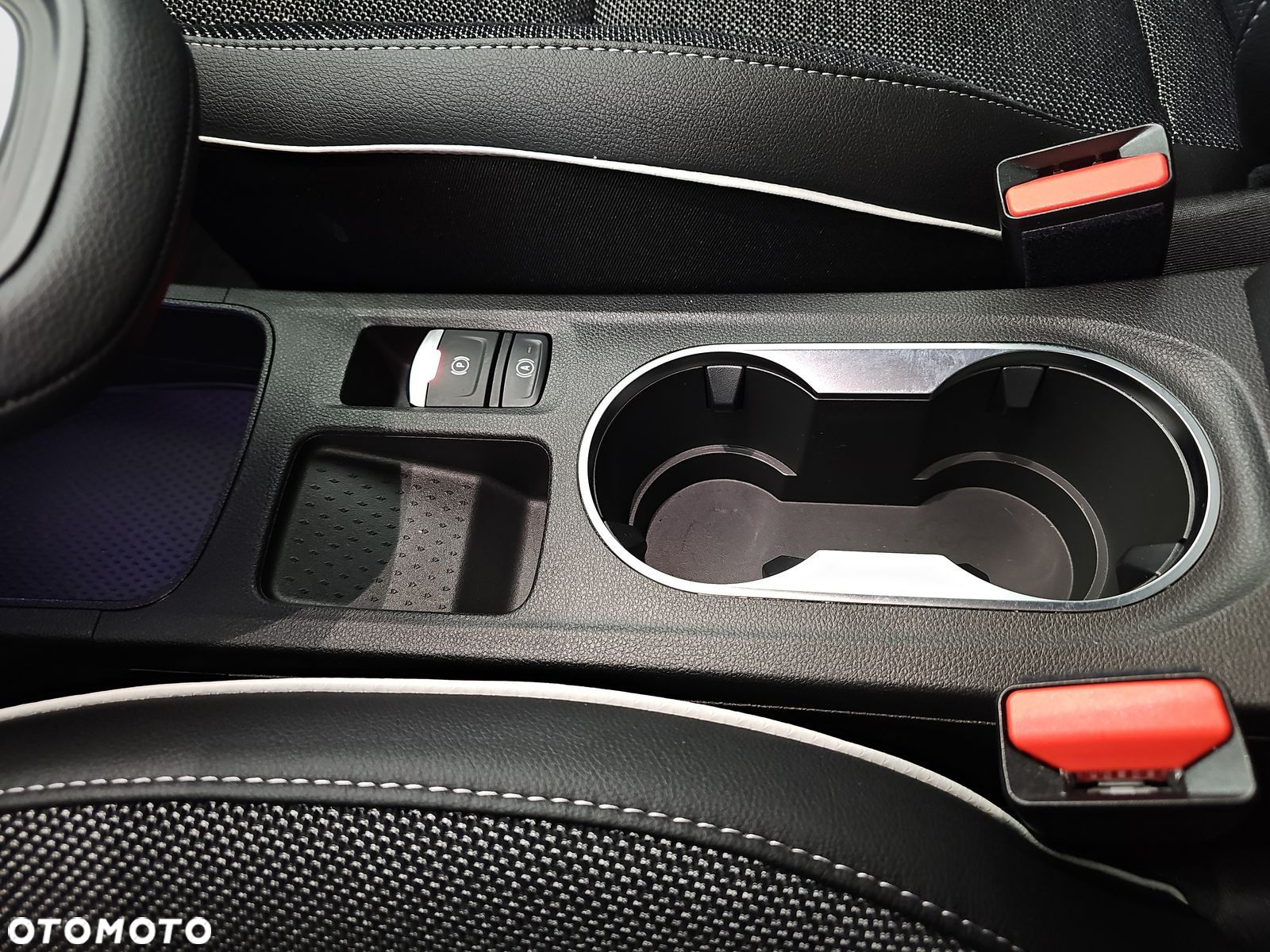 Renault Captur 1.3 TCe mHEV Techno EDC - 20
